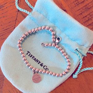 Tiffany & co small silver ball bracelet, great condition
